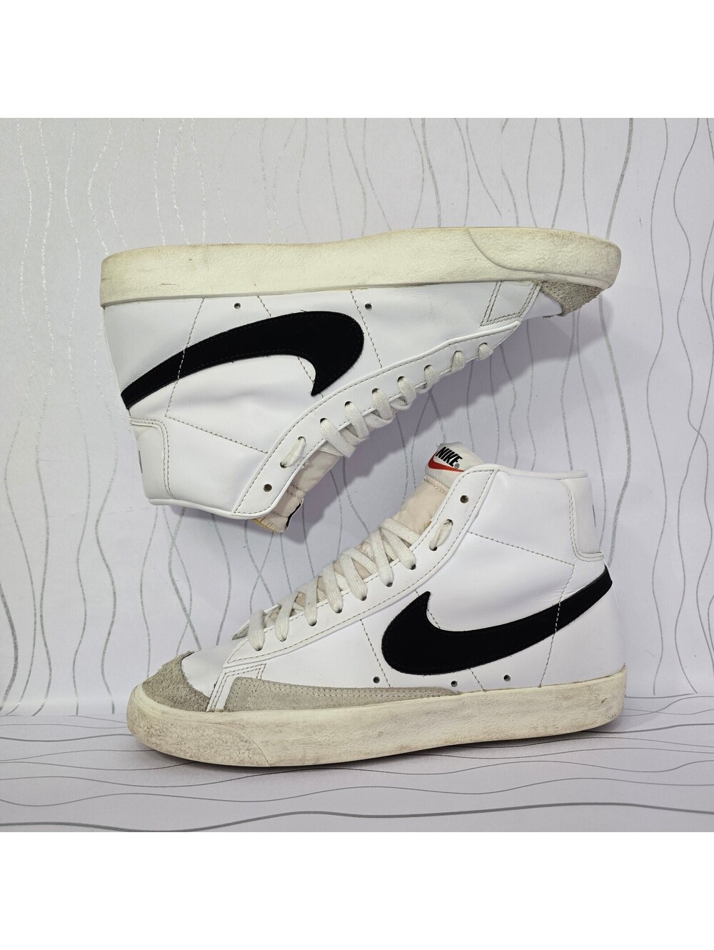 Nike Blazer Mid 77 Vintage White Black CZ1055-100 Women’s Size 9